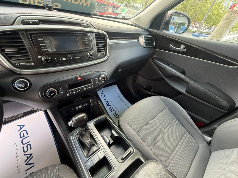 Kia SORENTO 2015 - Imagen 15 de 20