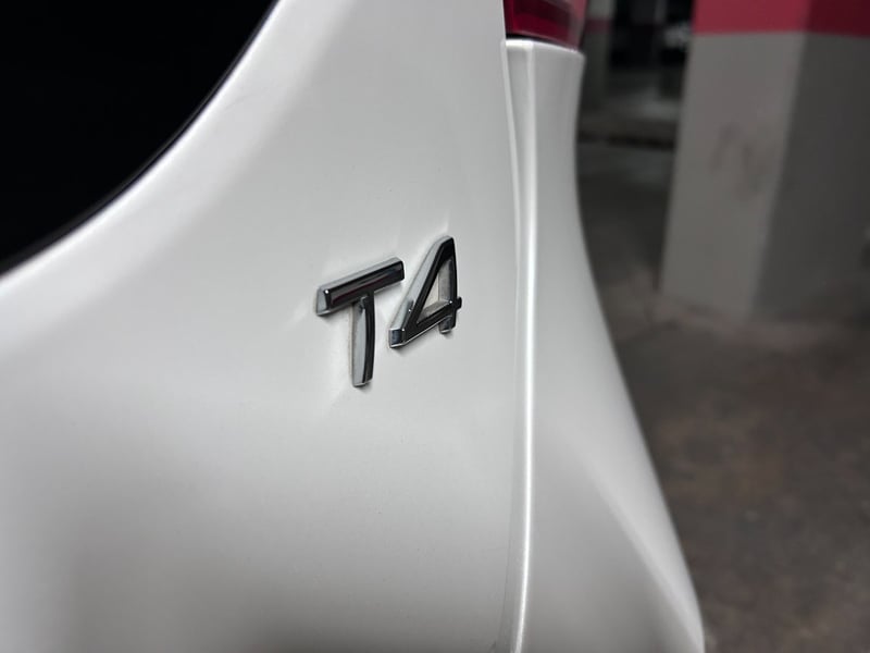 Volvo V40 T4 MOMENTUM 2020 - Imagen 7 de 10
