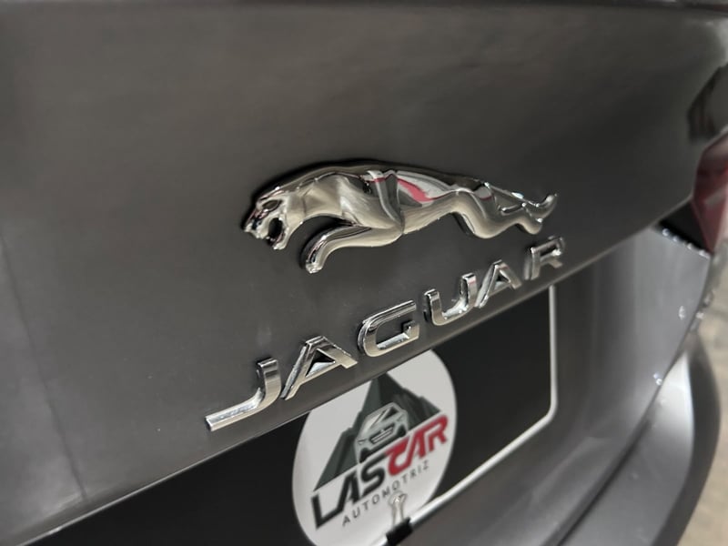Jaguar XE P25 S 2020 - Imagen 9 de 10