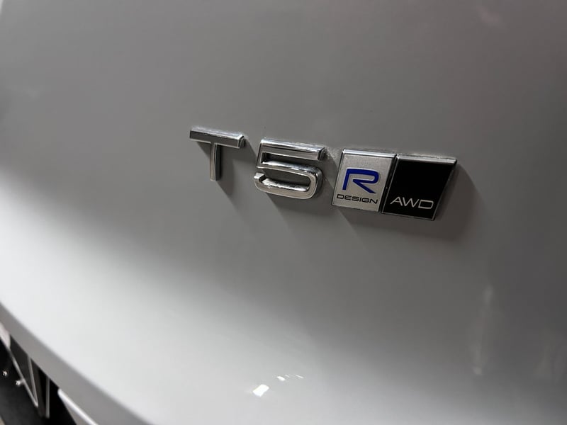 Volvo XC40 T5 AWD R-DESIGN 2019 - Imagen 7 de 10