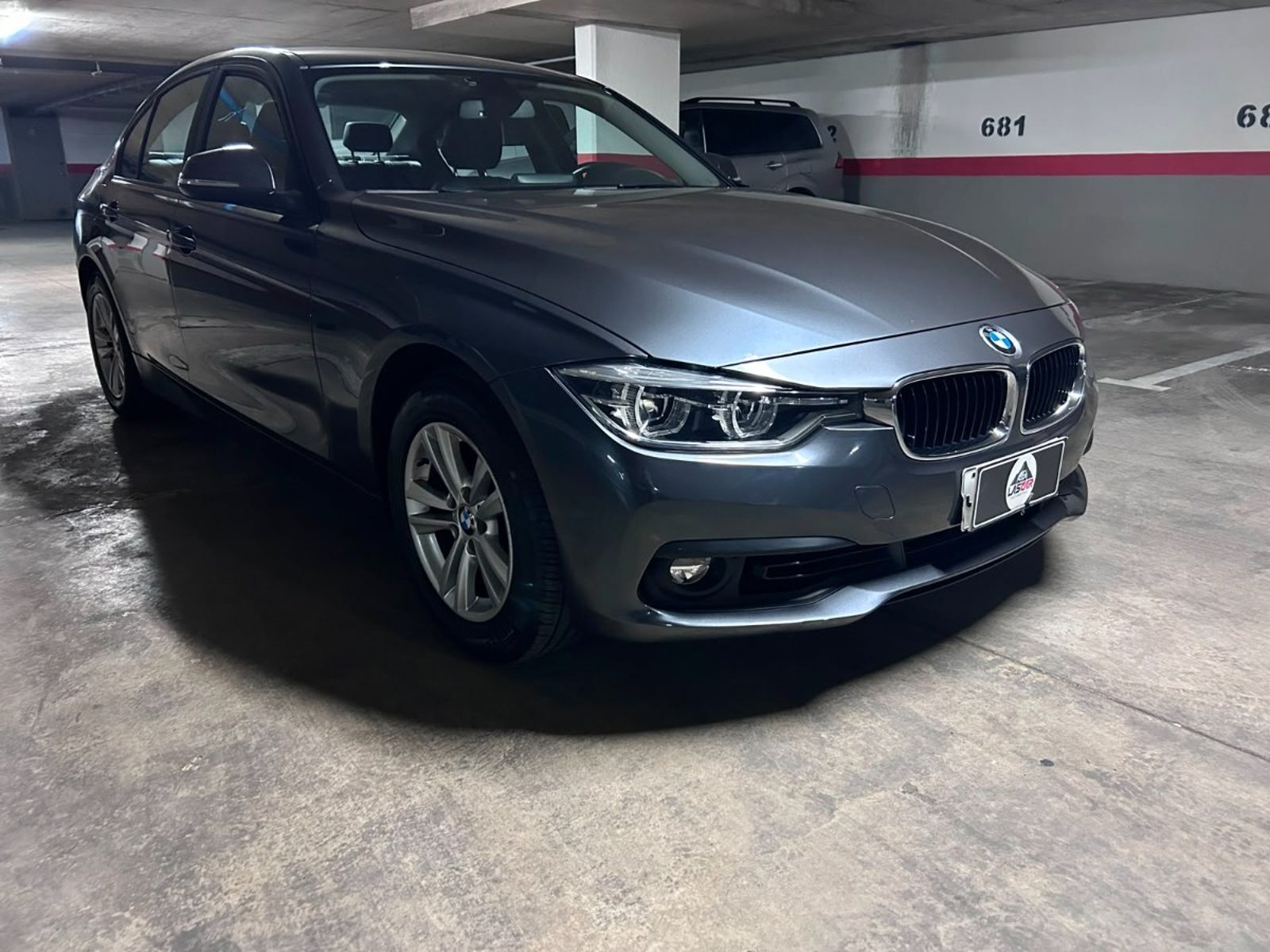BMW 318I Luxury 1.5 AT 2017 - Foto 3 de 10