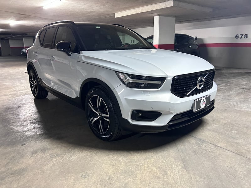 Volvo XC40 T5 AWD R-DESIGN 2019 - Imagen 3 de 10