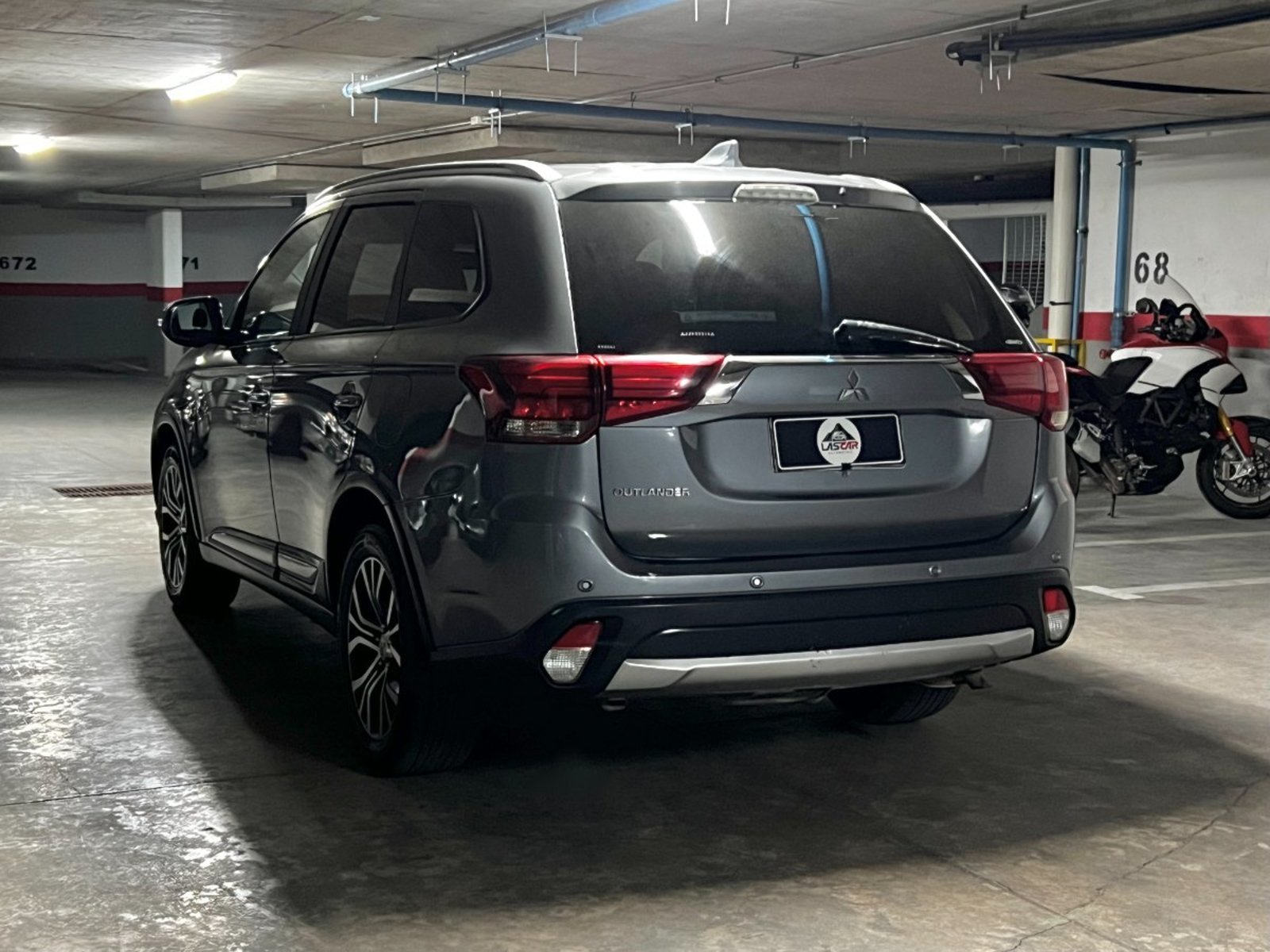 Mitsubishi OUTLANDER 4X4 GLX 2.4 2019 - Imagen 6 de 10