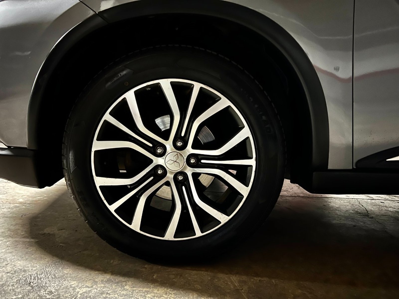 Mitsubishi OUTLANDER 4X4 GLX 2.4 2019 - Imagen 7 de 10