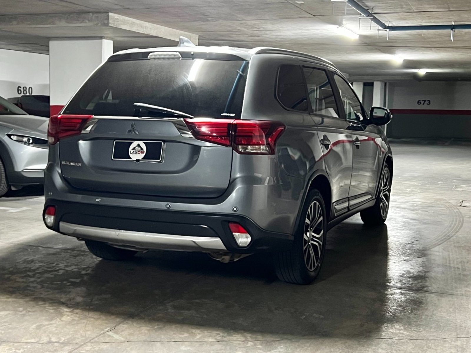 Mitsubishi OUTLANDER 4X4 GLX 2.4 2019 - Imagen 4 de 10