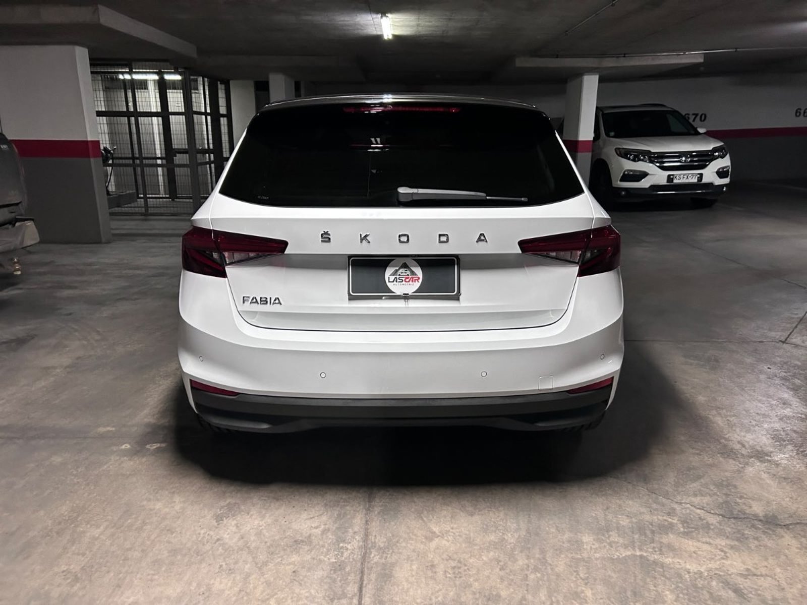 Skoda FABIA TSI 110HP 1.0 CC AUT 2024 - Foto 5 de 10