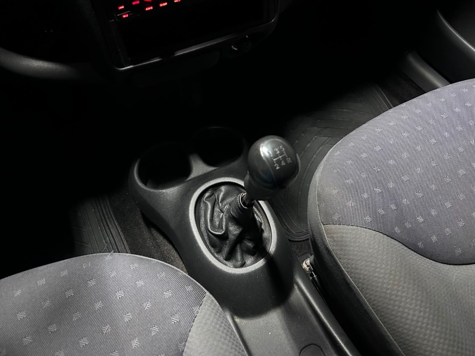 Toyota YARIS YARIS SPORT XLI 1.3 2006 - Imagen 10 de 10