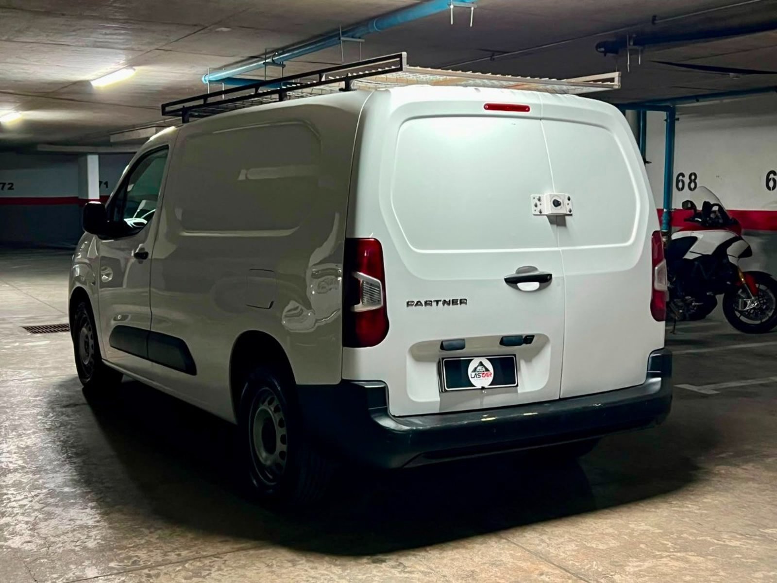 Peugeot PARTNER L2 1.6 DIESEL MT 2021 - Imagen 6 de 10