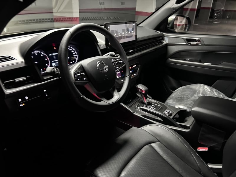 SsangYong MUSSO LIMITED 4X4 2025 - Imagen 8 de 10