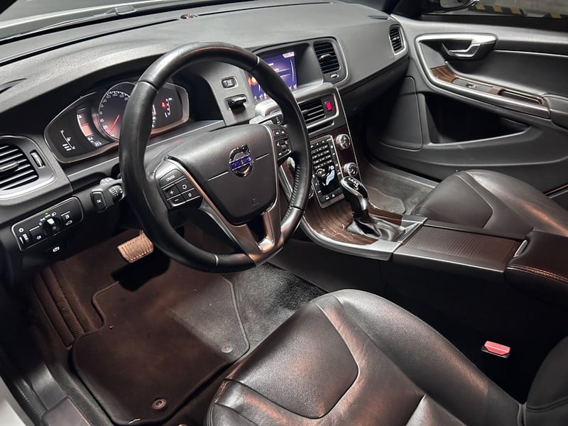 Volvo S60 CROSS COUNTRY D4 AWD LIMITED 2018 - Imagen 8 de 9