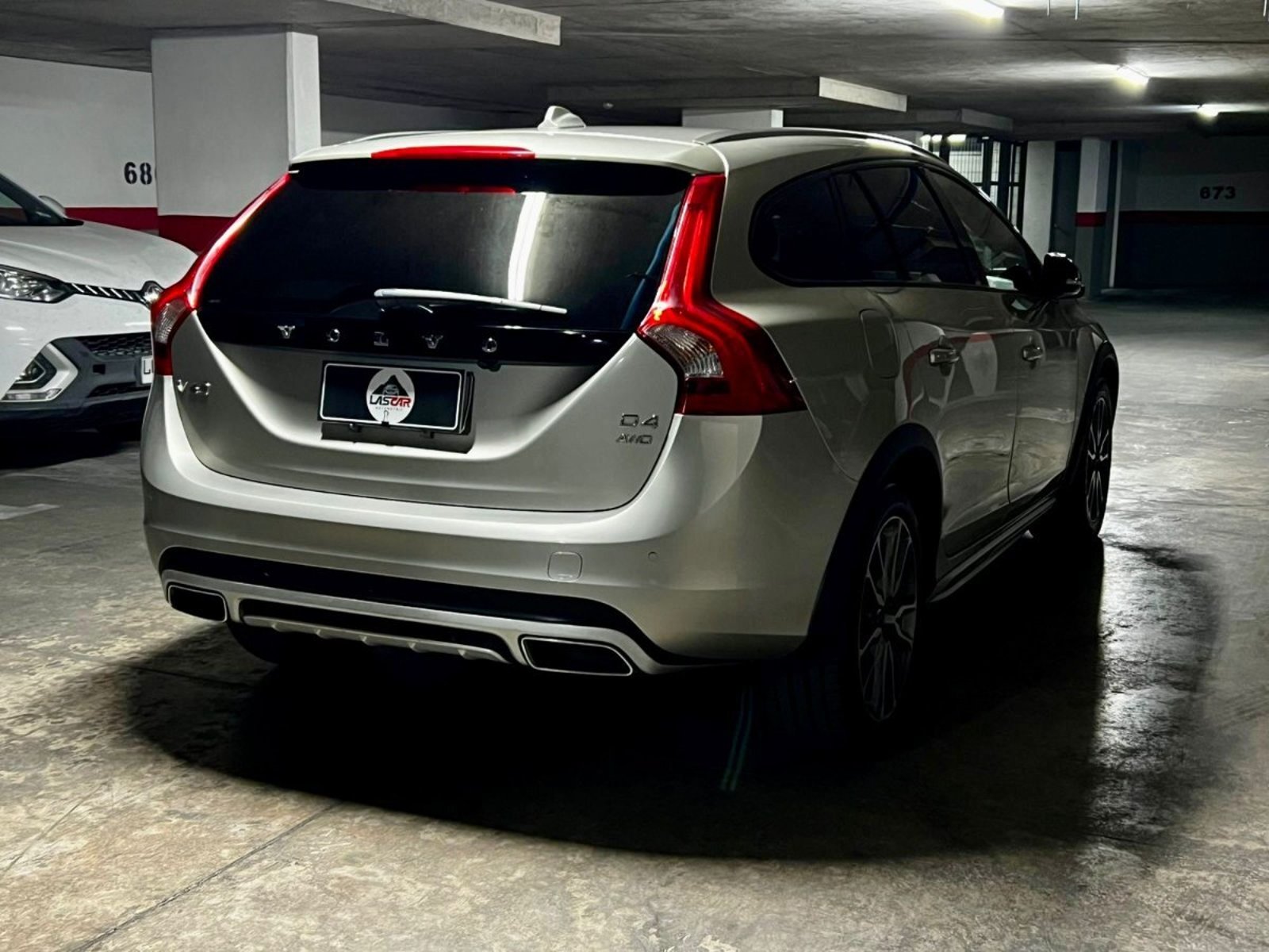 Volvo V60 CROSS COUNTRY D4 AWD ÚNICO DUEÑO 2019 - Imagen 4 de 10