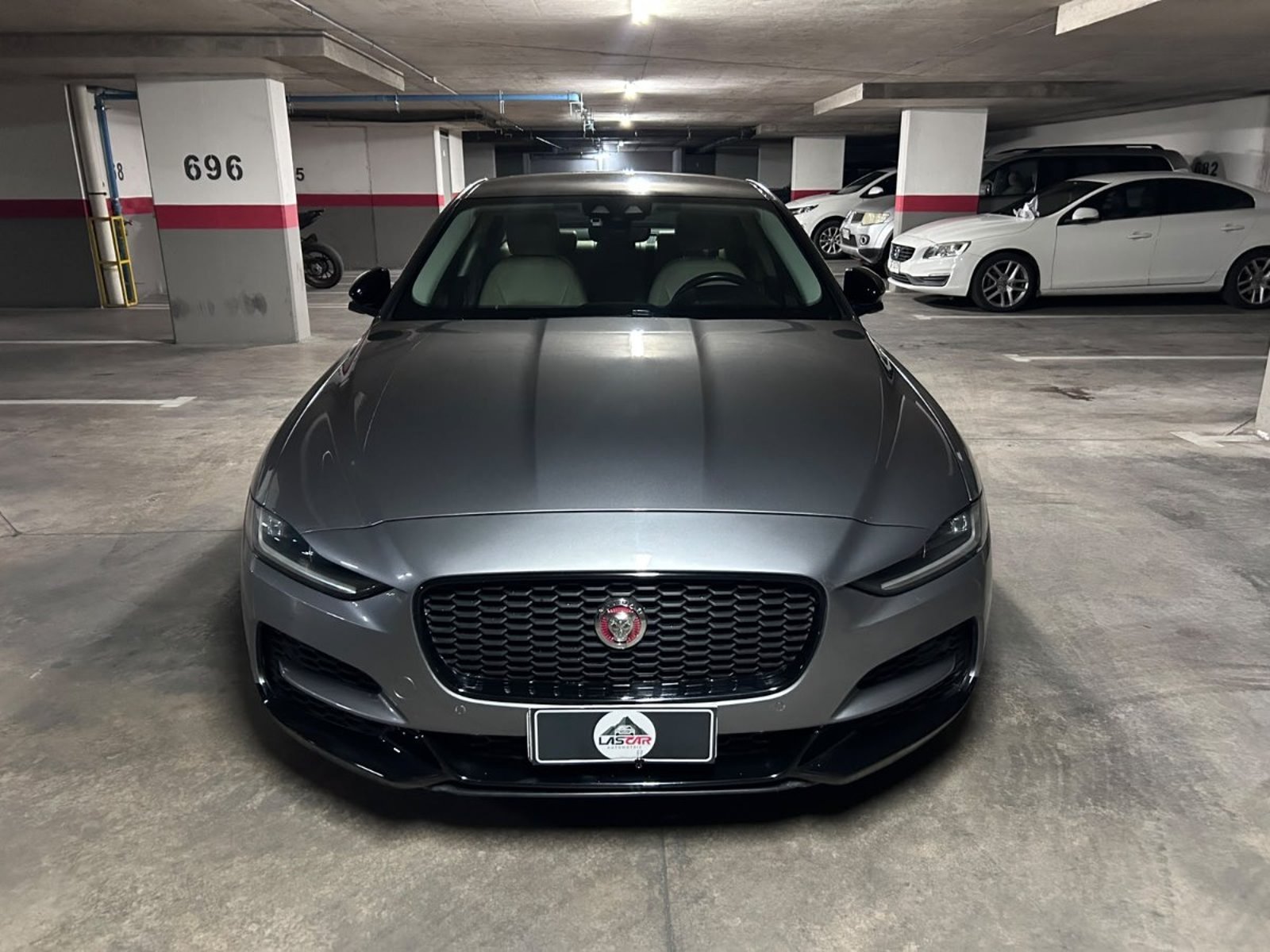 Jaguar XE P25 S 2020 - Foto 2 de 10