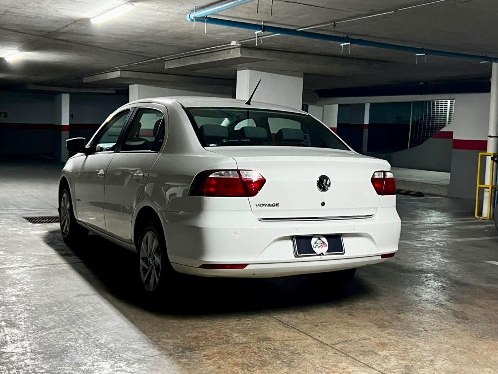 Volkswagen VOYAGE HIGHLINE 1.6 MT 2022 - Imagen 6 de 10