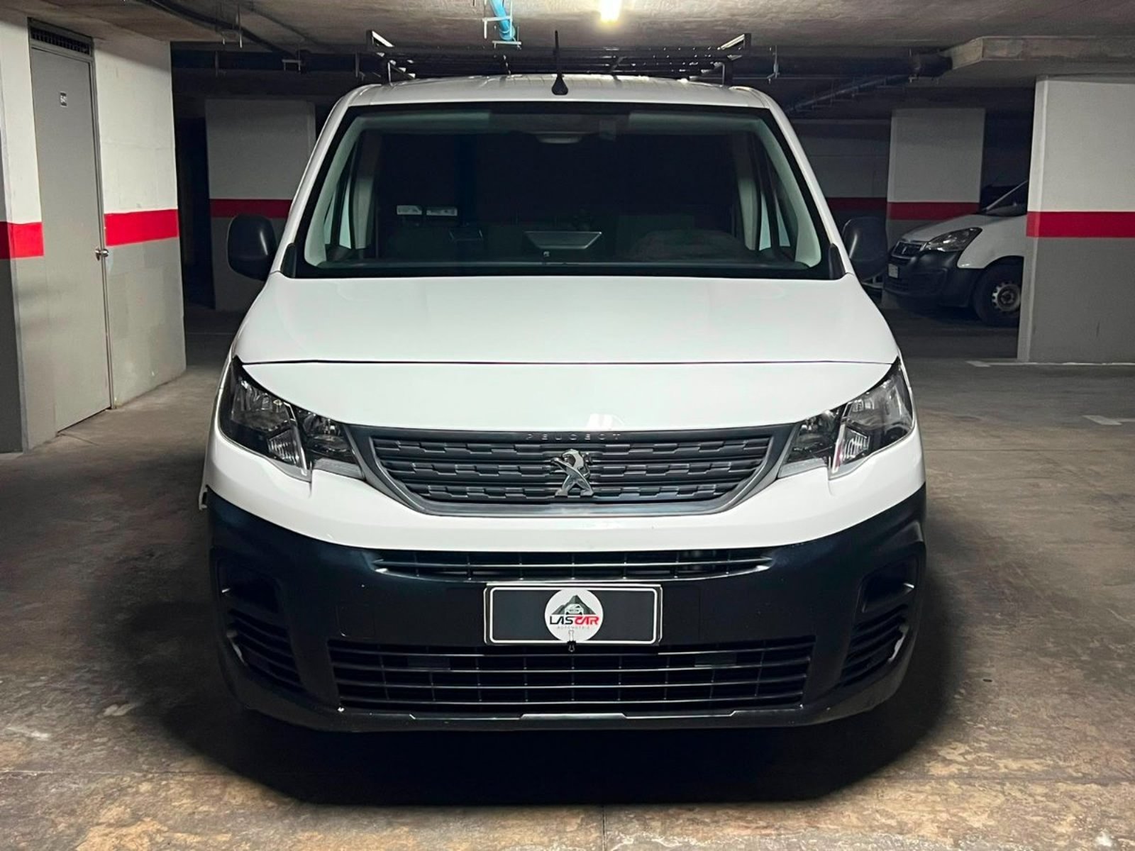 Peugeot PARTNER L2 1.6 DIESEL MT 2021 - Foto 2 de 10