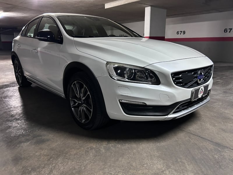 Volvo S60 CROSS COUNTRY D4 AWD LIMITED 2018 - Imagen 3 de 9
