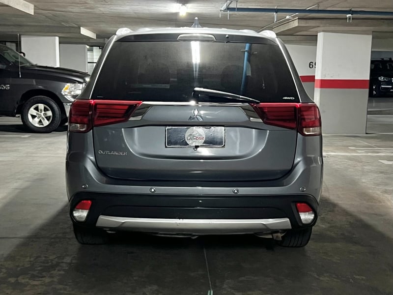 Mitsubishi OUTLANDER 4X4 GLX 2.4 2019 - Imagen 5 de 10