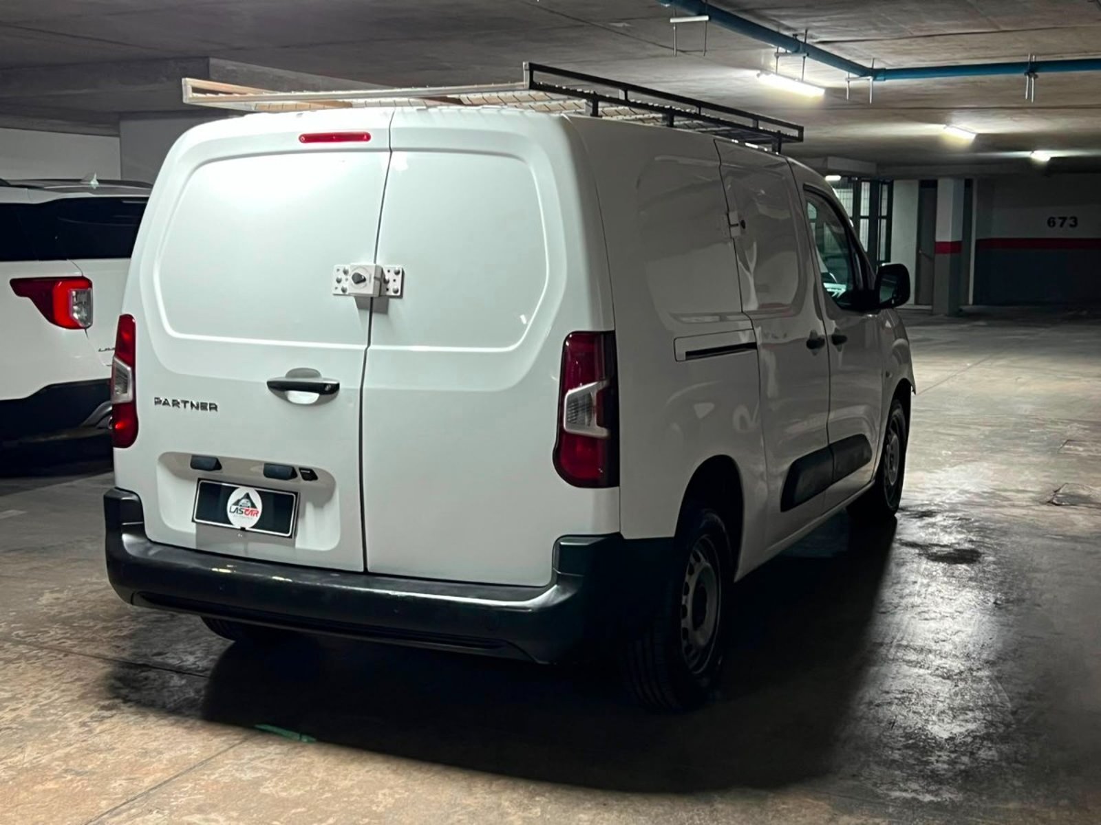 Peugeot PARTNER L2 1.6 DIESEL MT 2021 - Foto 4 de 10