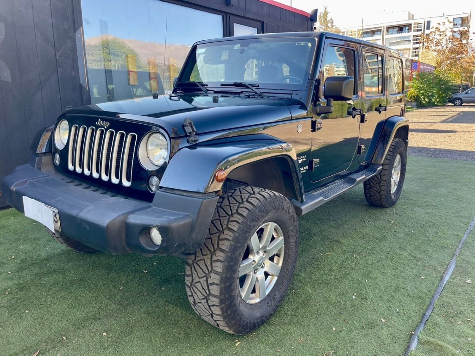 Jeep WRANGLER UNLIMITED SAHARA 2017 - Foto 3 de 10
