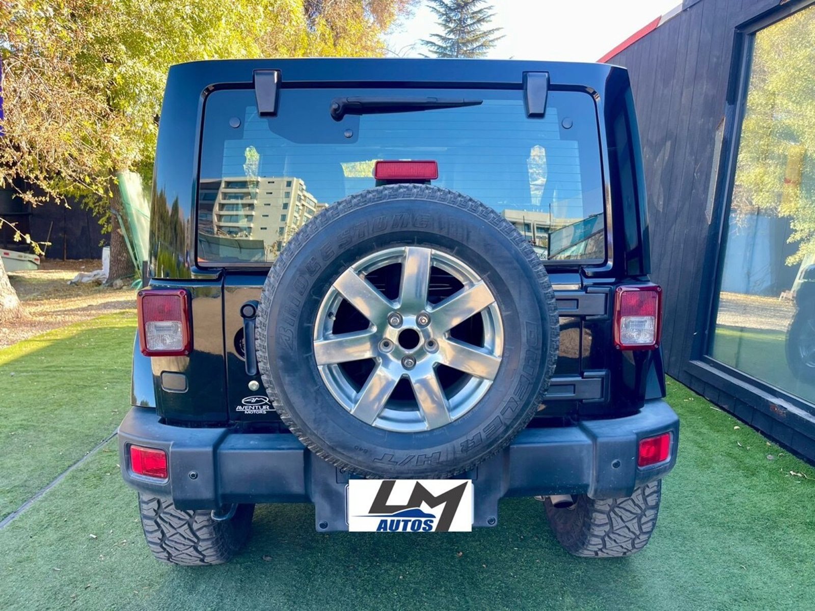 Jeep WRANGLER UNLIMITED SAHARA 2017 - Foto 4 de 10