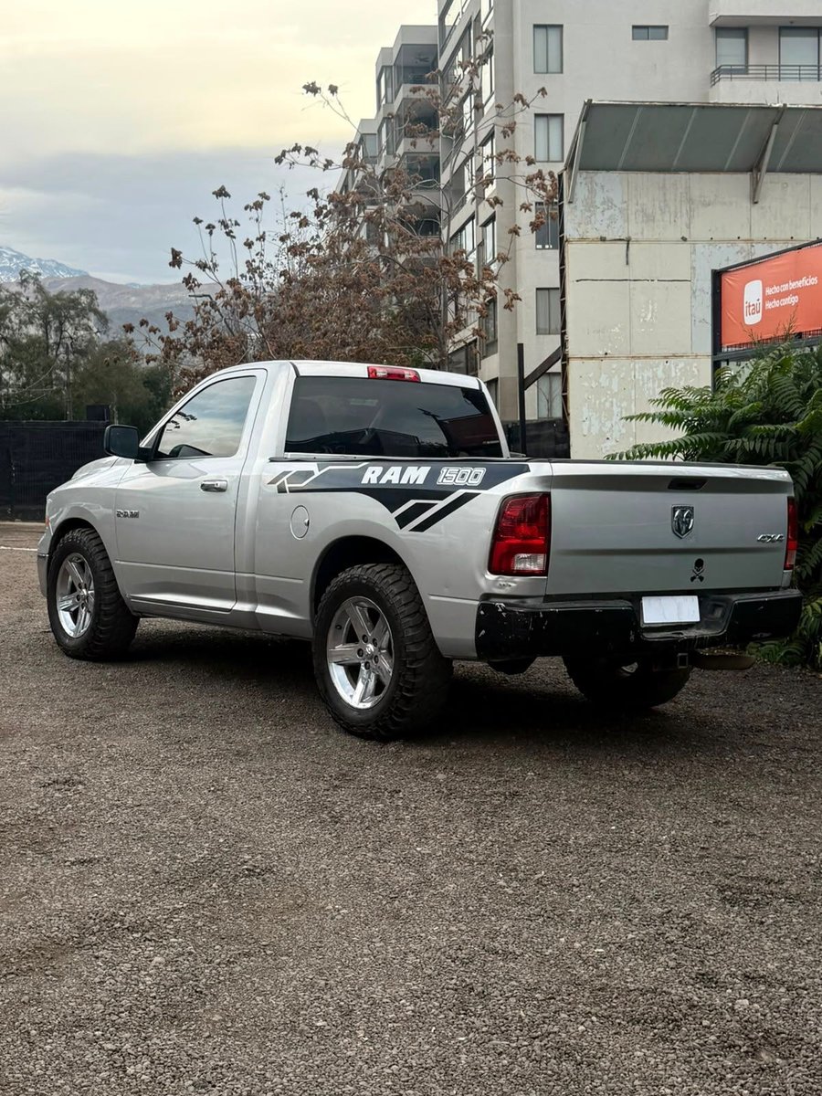 Dodge RAM 1500 cabina simple 2010 - Imagen 6 de 10