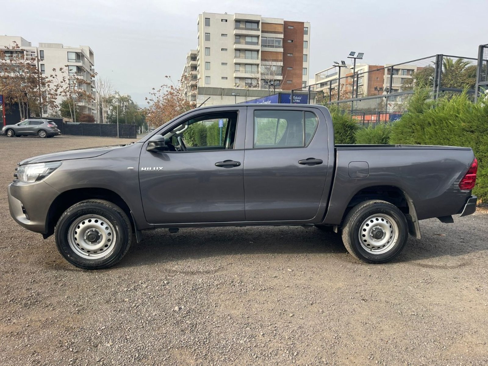 Toyota HILUX Hilux 2.7 DX DOB. CAB. 4X2 MT 4P 2018 - Imagen 7 de 10