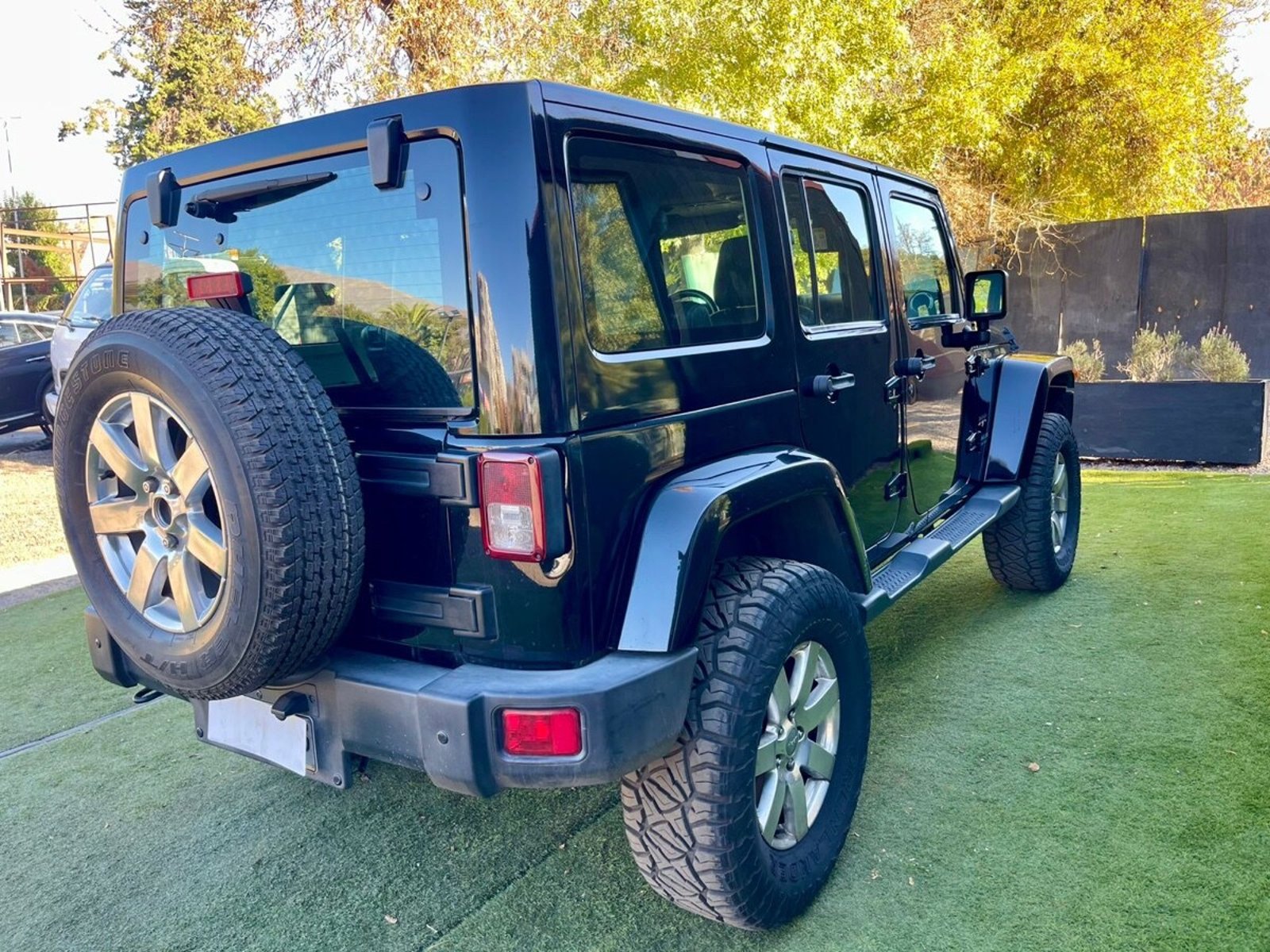 Jeep WRANGLER UNLIMITED SAHARA 2017 - Imagen 5 de 10