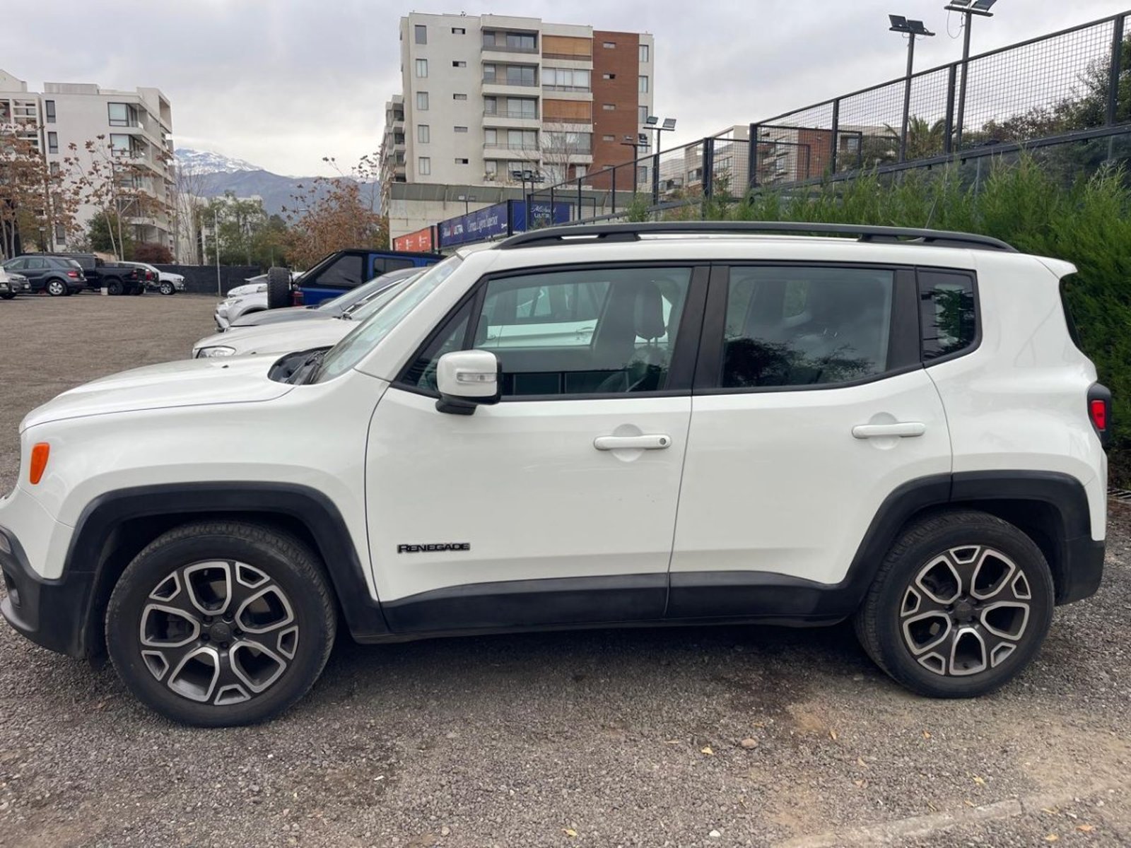 Jeep RENEGADE 1.8 SPORT LXS 4X2 AT 5P 2018 - Imagen 6 de 10