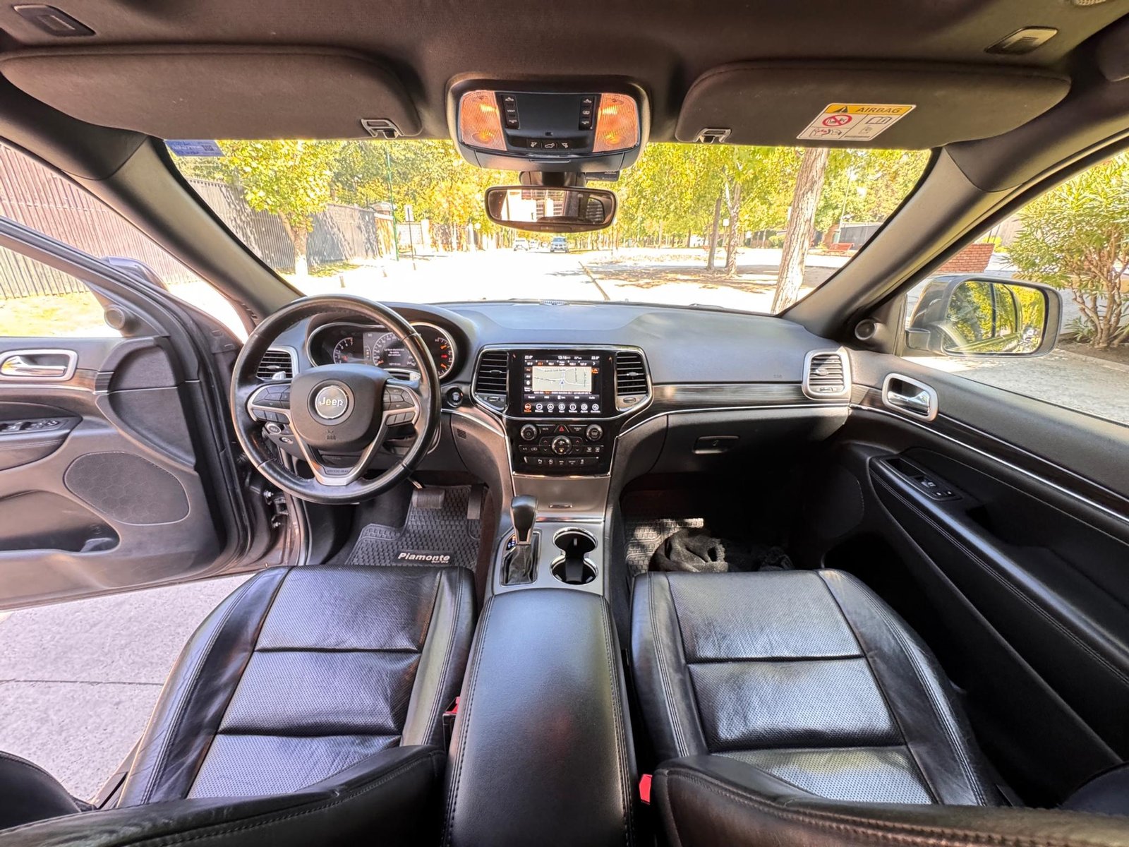 Jeep Grand Cherokee Ltd 3.6 Aut 2022 - Imagen 18 de 20