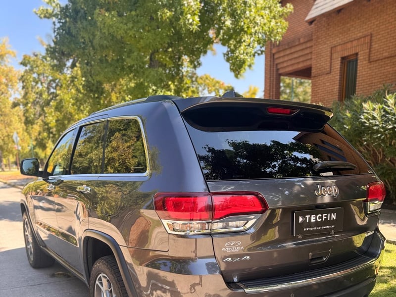 Jeep Grand Cherokee Ltd 3.6 Aut 2022 - Imagen 13 de 20