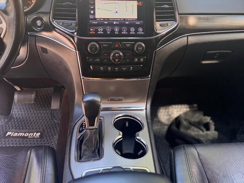 Jeep Grand Cherokee Ltd 3.6 Aut 2022 - Imagen 17 de 20