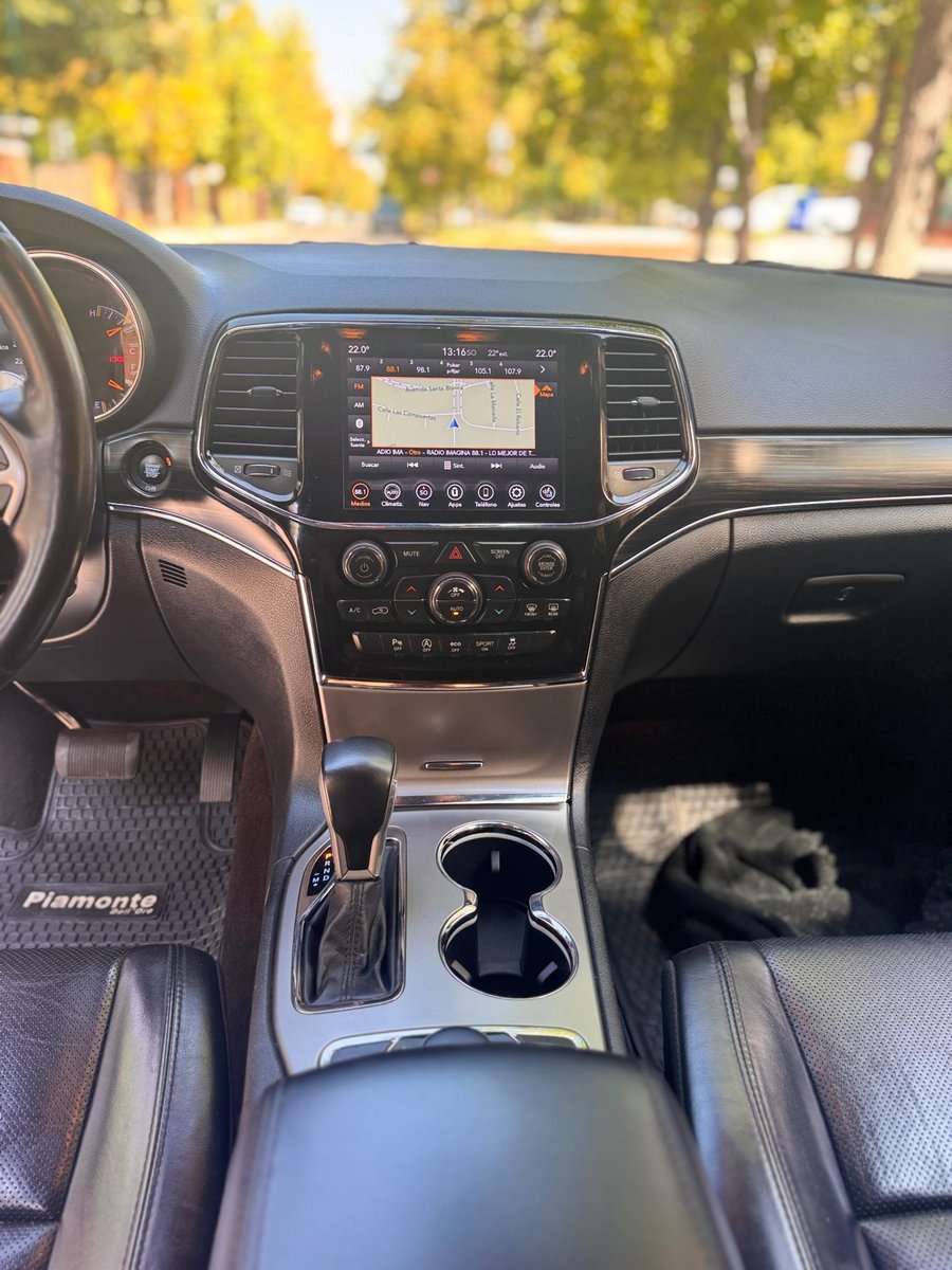 Jeep Grand Cherokee Ltd 3.6 Aut 2022 - Imagen 17 de 20