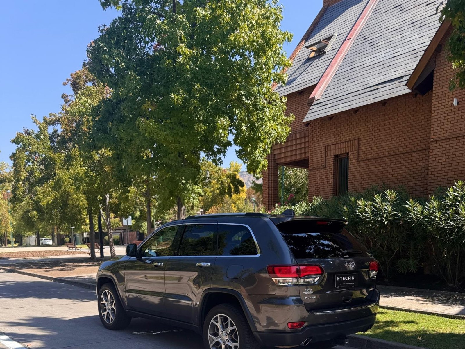 Jeep Grand Cherokee Ltd 3.6 Aut 2022 - Foto 5 de 20