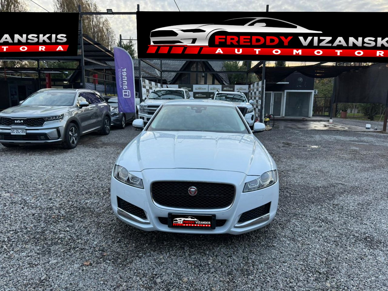 Jaguar Xf Pure 2019 - Foto 2 de 10