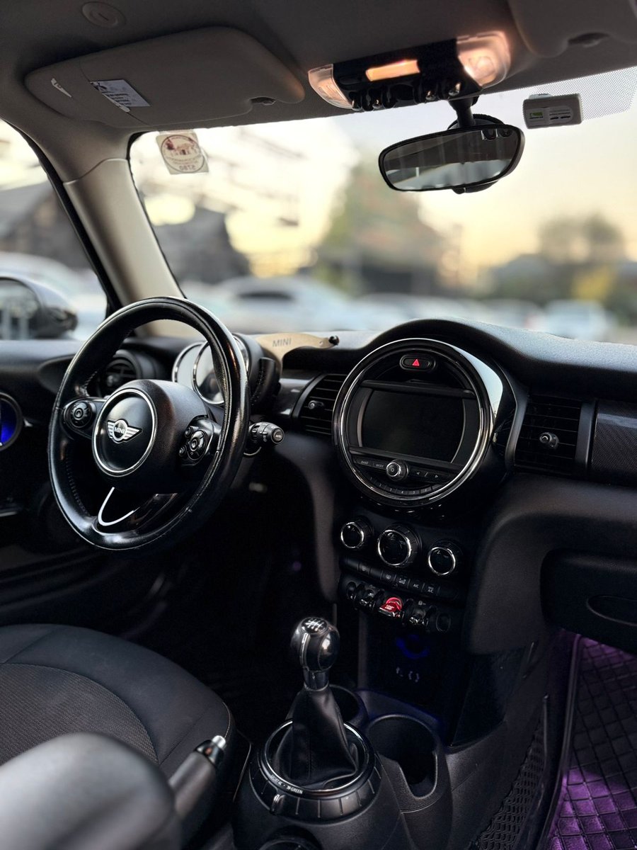 Mini COOPER F56 2016 - Imagen 4 de 10