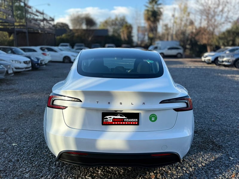Tesla Model 3 2026 - Imagen 5 de 11