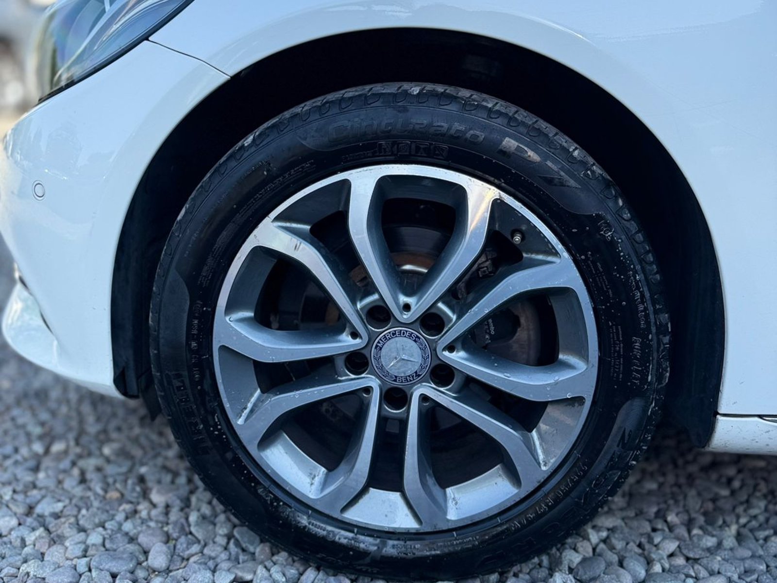 Mercedes-Benz C180 2015 - Foto 5 de 14