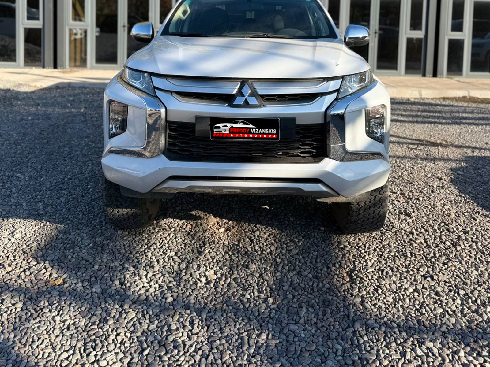 Mitsubishi L200 Dakar Cd 4x4 2021 - Foto 2 de 11