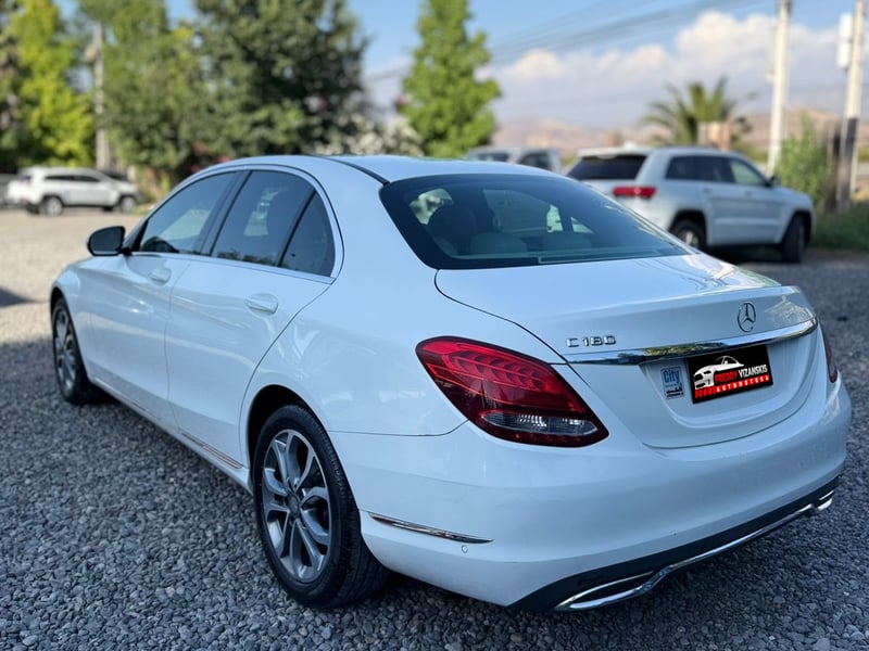 Mercedes-Benz C180 2015 - Imagen 4 de 14