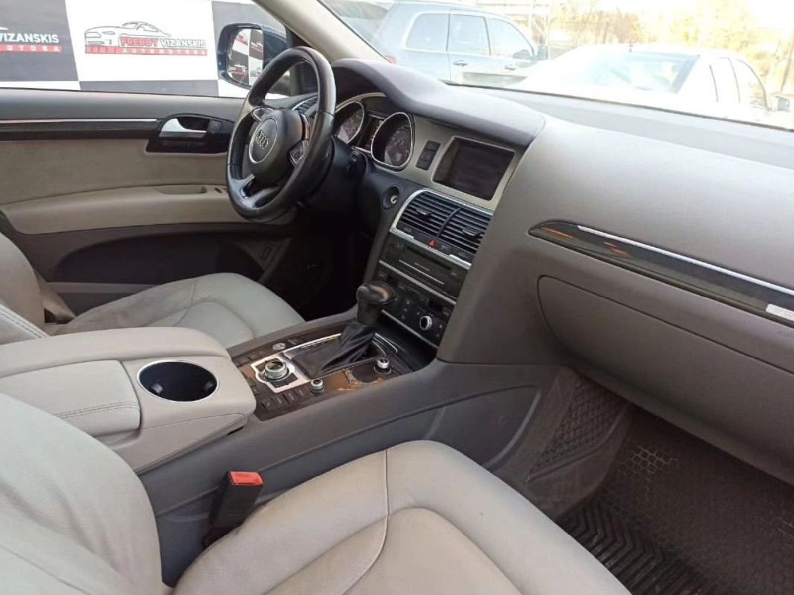 Audi Q7 2012 - Foto 3 de 9