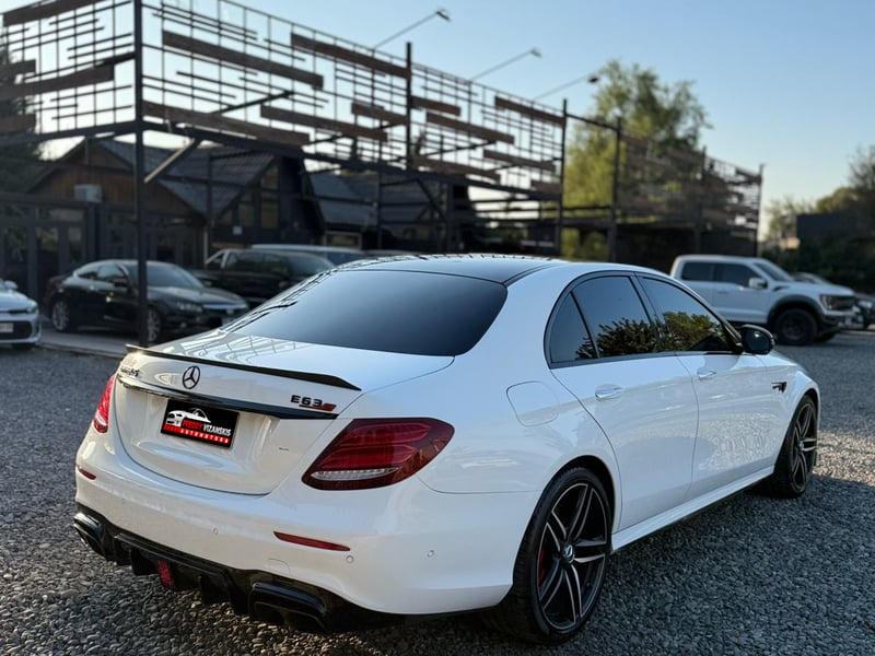 Mercedes-Benz E63s 2019 - Imagen 8 de 10
