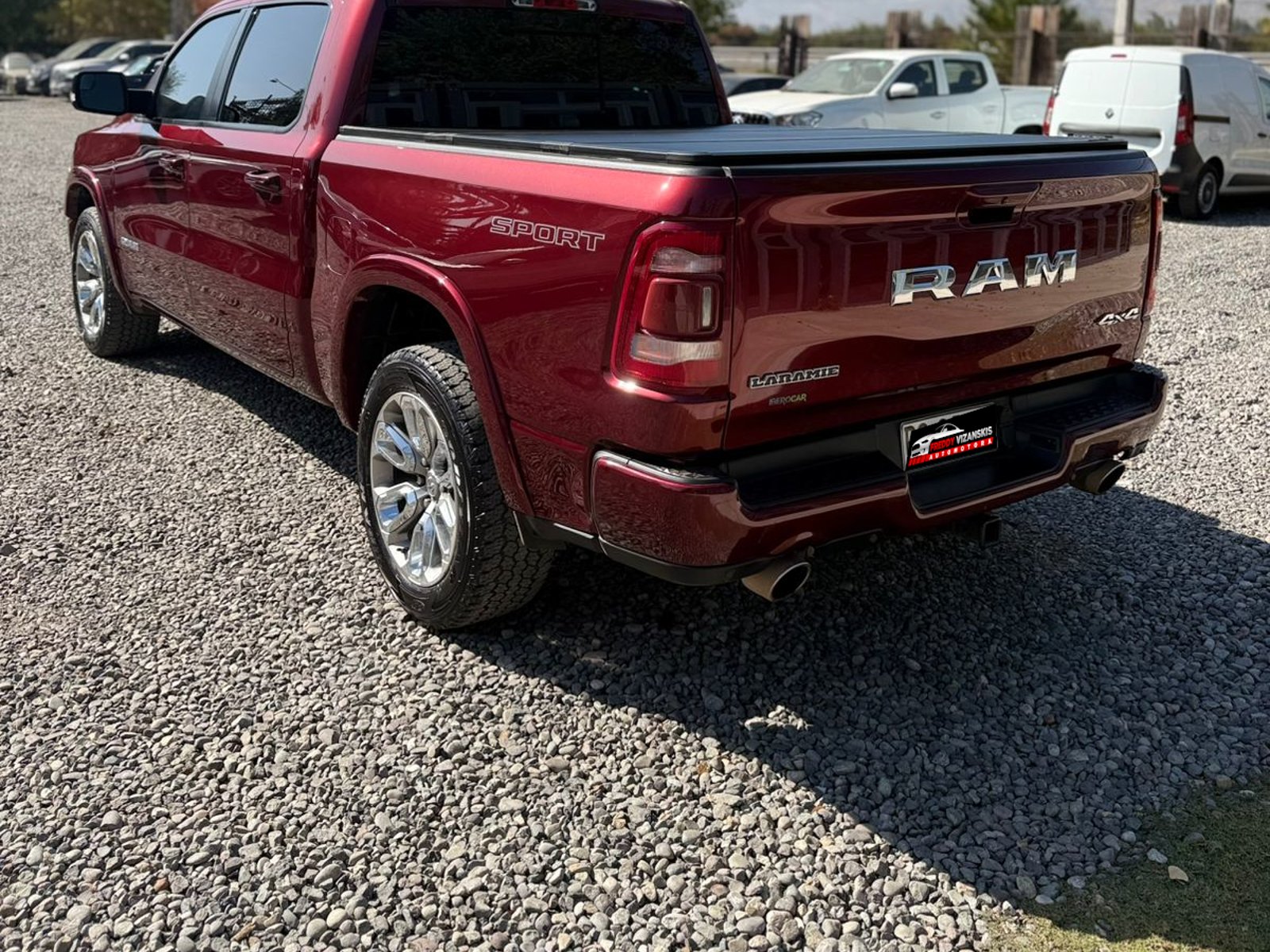RAM 1500 2021 - Foto 5 de 10
