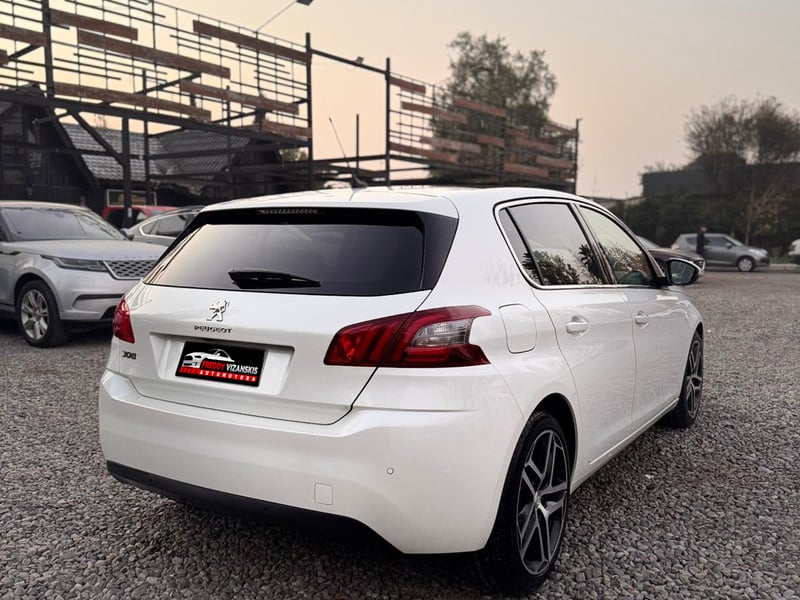 Peugeot 308 2022 - Imagen 3 de 9