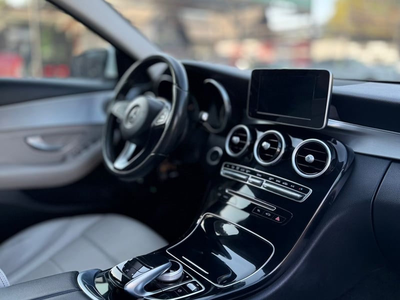 Mercedes-Benz C180 2015 - Imagen 13 de 14