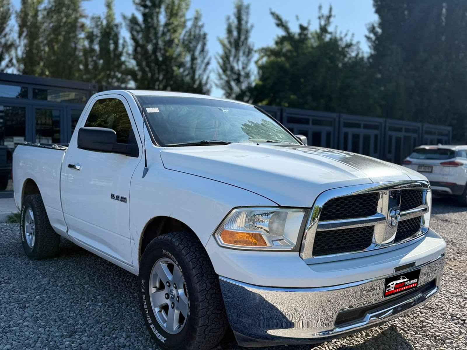 RAM 1500 2010 - Foto 3 de 12