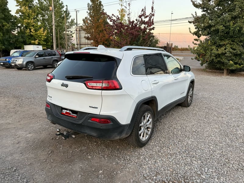 Jeep Cherokee Longitude 2016 - Imagen 9 de 10