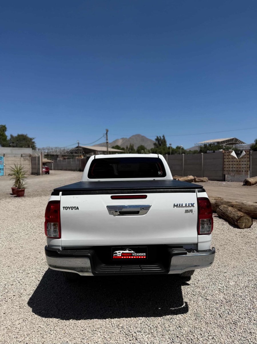 Toyota Hilux Sr 2024 - Imagen 4 de 11