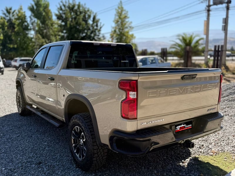 Chevrolet Silverado Zr2 2023 - Imagen 8 de 10