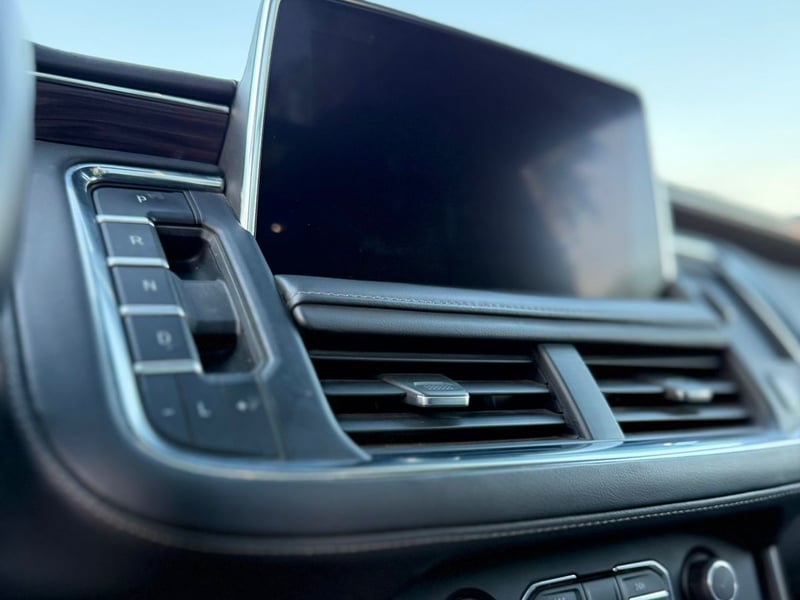 Chevrolet Tahoe Z7 2023 - Imagen 13 de 14
