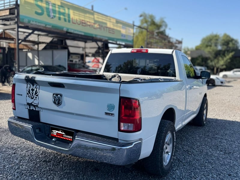 RAM 1500 2010 - Imagen 4 de 12