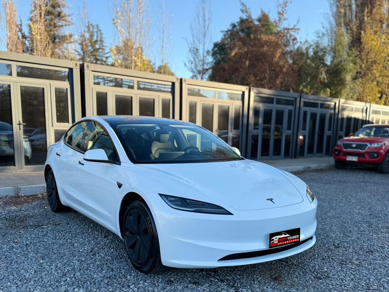 Tesla Model 3 2026 - Imagen 3 de 11